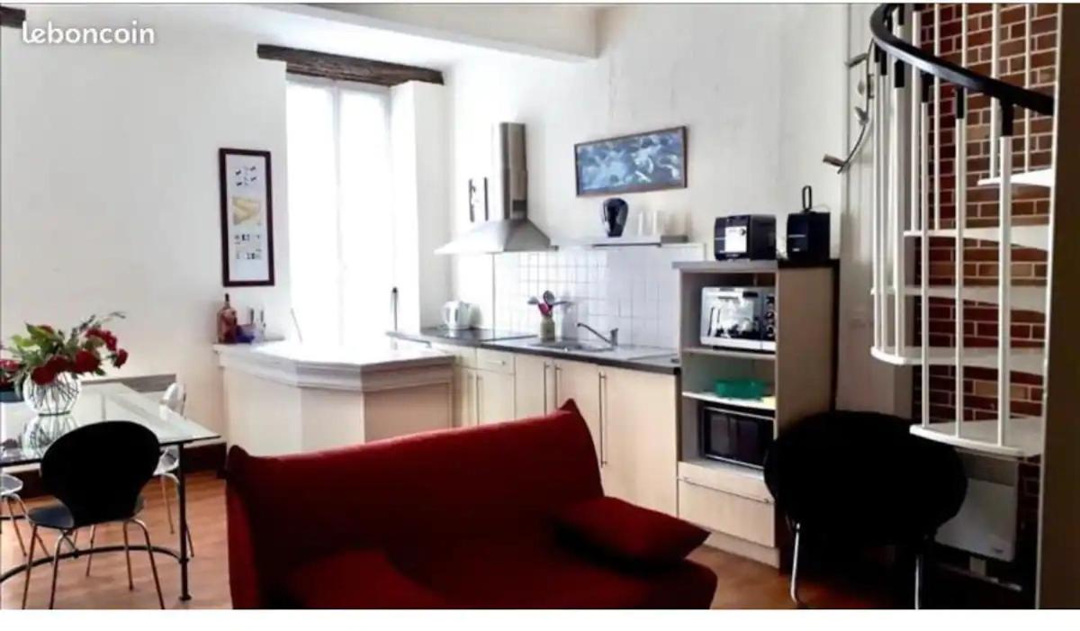 Duplex N°3 Au Coeur De Bagneres De Bigorre Apartment Luaran gambar